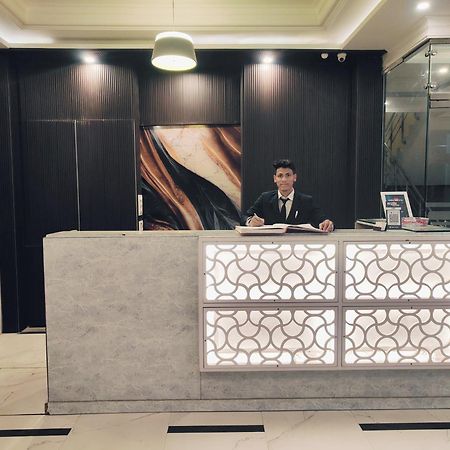 Hotel Almora Sky Near By Delhi International Airport With - Free Airport Pickup And Drop Nowe Delhi Zewnętrze zdjęcie