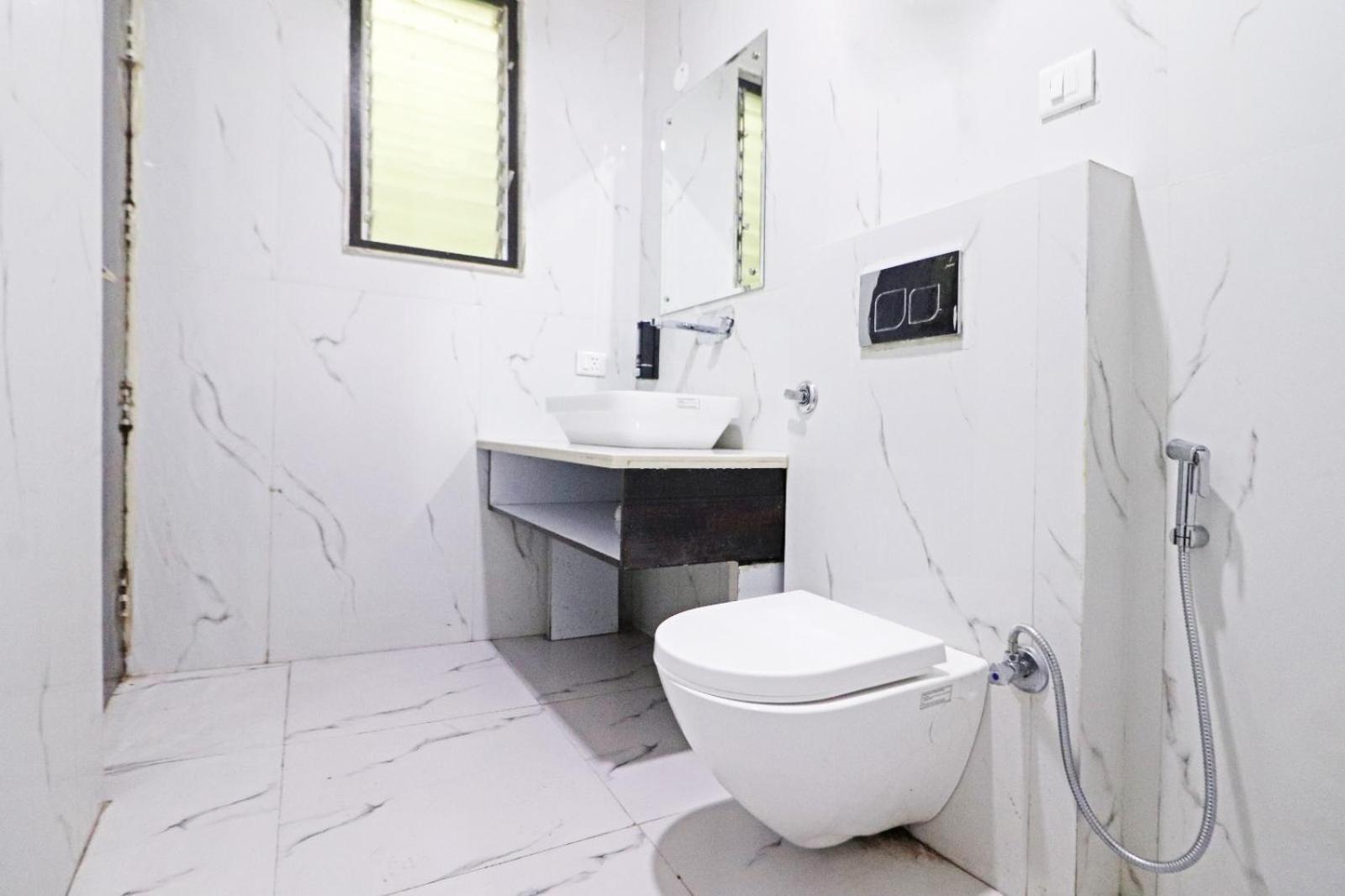 Hotel Almora Sky Near By Delhi International Airport With - Free Airport Pickup And Drop Nowe Delhi Zewnętrze zdjęcie