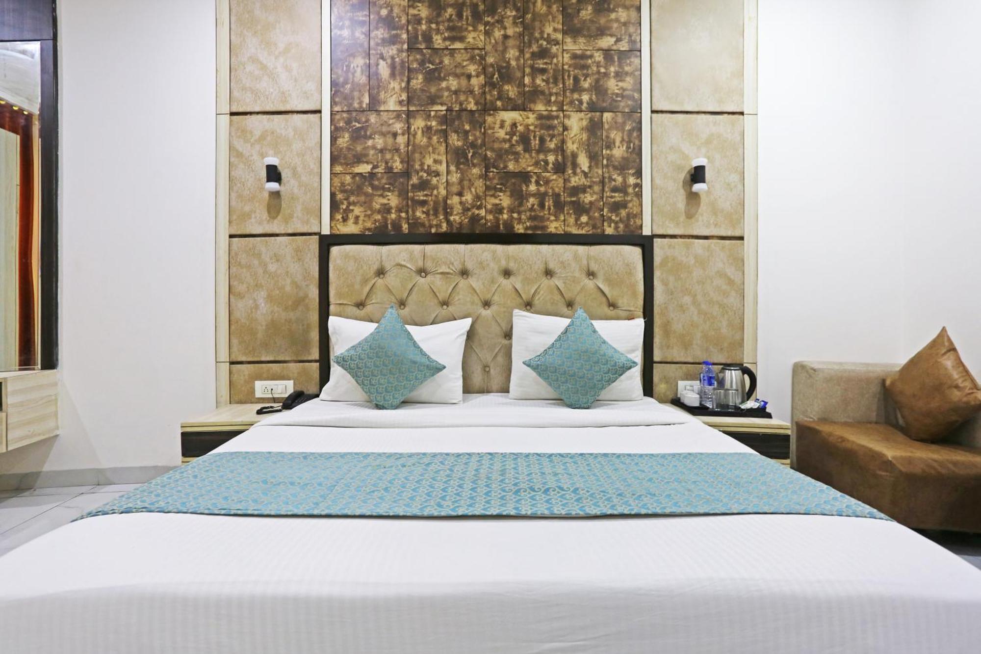 Hotel Almora Sky Near By Delhi International Airport With - Free Airport Pickup And Drop Nowe Delhi Zewnętrze zdjęcie
