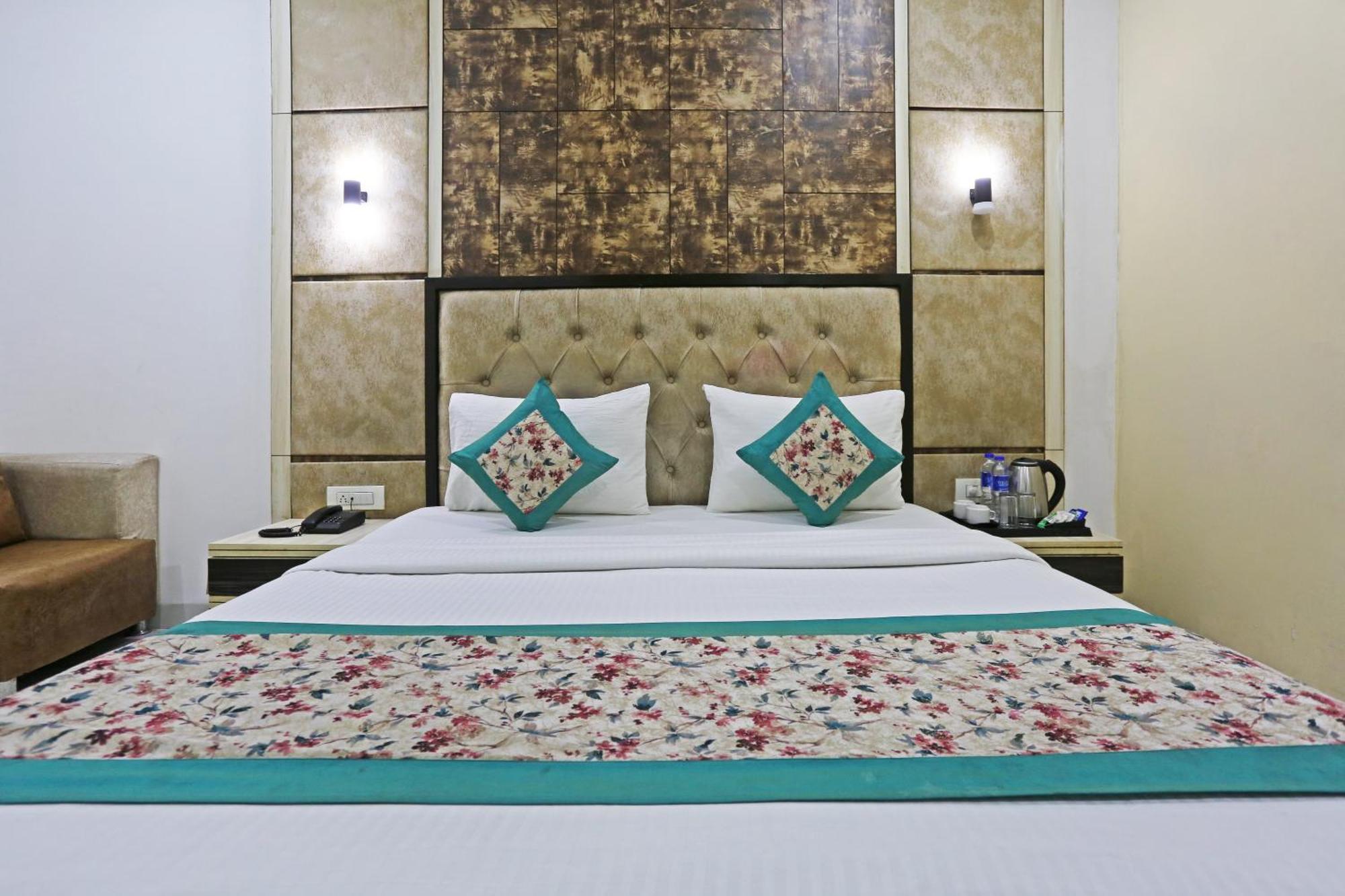 Hotel Almora Sky Near By Delhi International Airport With - Free Airport Pickup And Drop Nowe Delhi Zewnętrze zdjęcie