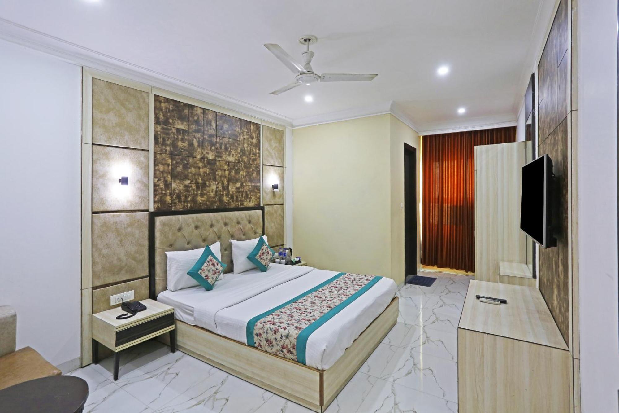 Hotel Almora Sky Near By Delhi International Airport With - Free Airport Pickup And Drop Nowe Delhi Zewnętrze zdjęcie