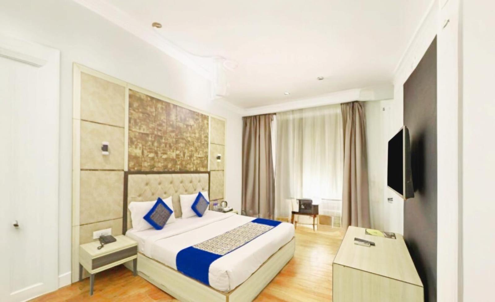 Hotel Almora Sky Near By Delhi International Airport With - Free Airport Pickup And Drop Nowe Delhi Zewnętrze zdjęcie