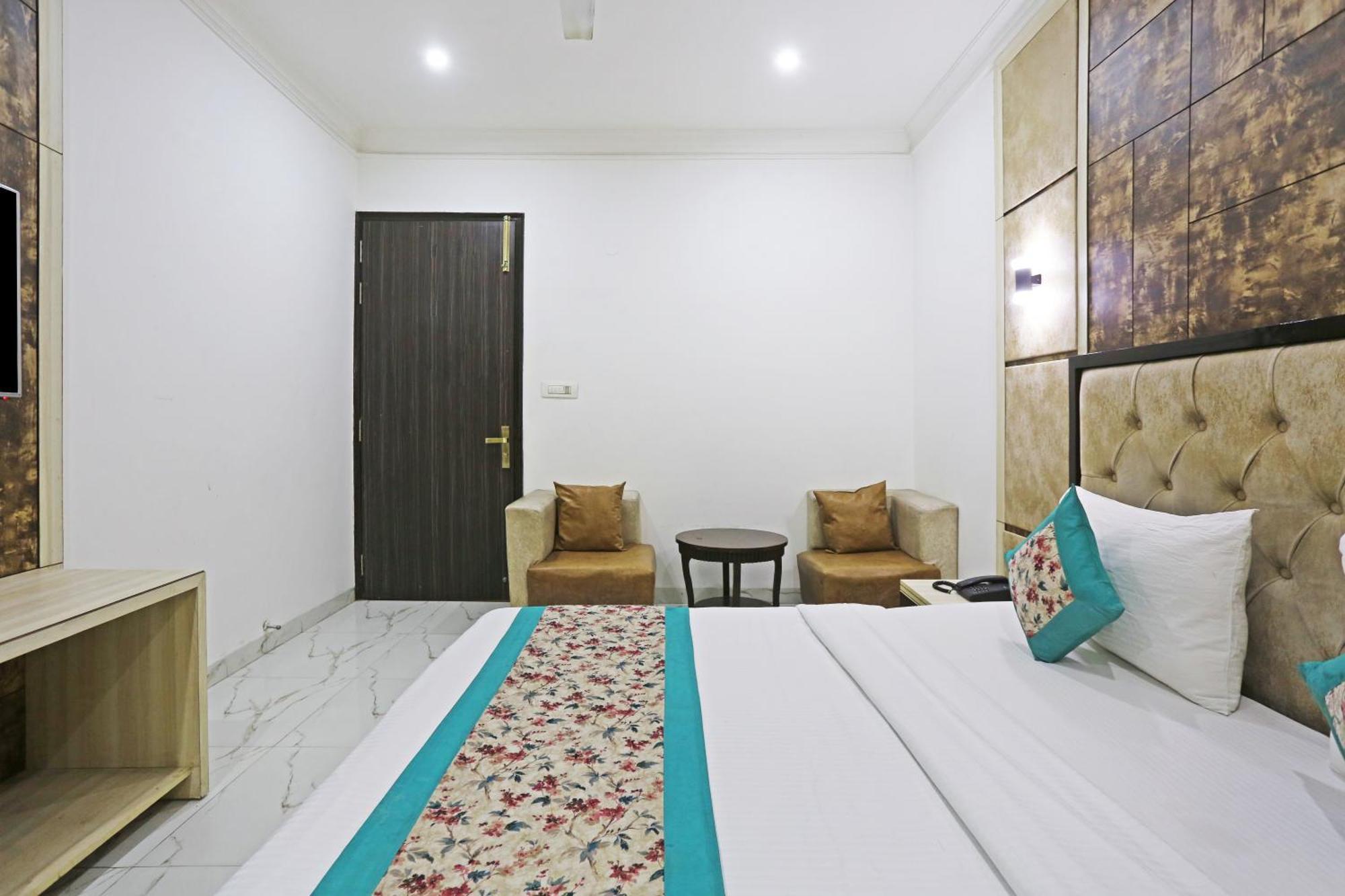 Hotel Almora Sky Near By Delhi International Airport With - Free Airport Pickup And Drop Nowe Delhi Zewnętrze zdjęcie