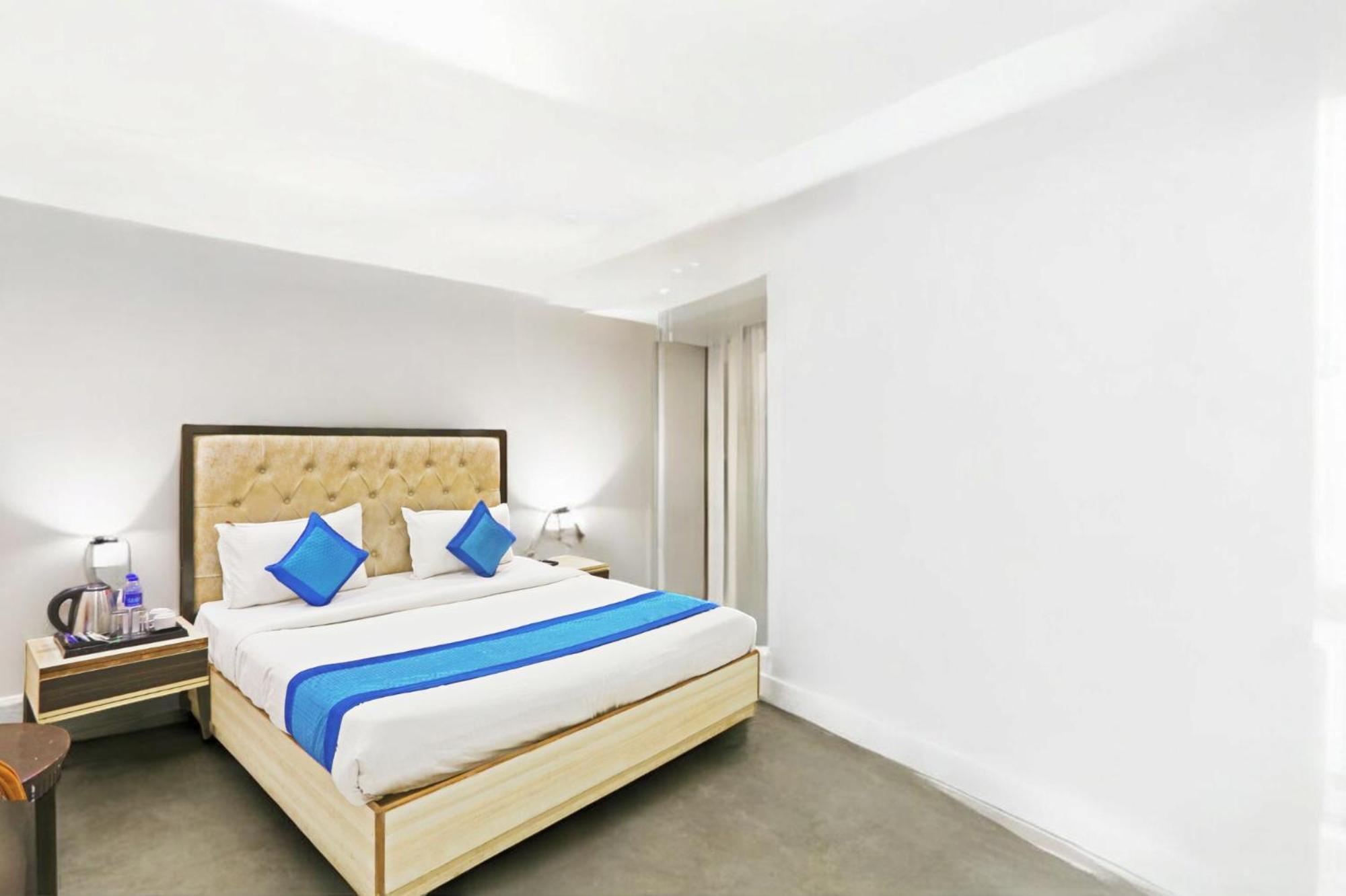 Hotel Almora Sky Near By Delhi International Airport With - Free Airport Pickup And Drop Nowe Delhi Zewnętrze zdjęcie